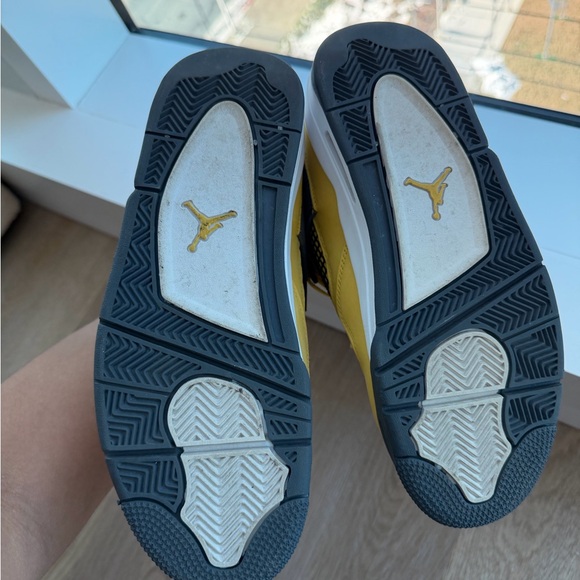 Jordan Yellow and Black Sneakers - Picture 4 of 4